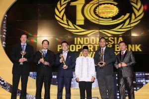 Penerima trophy Grand Award pada IPBA X, Hotel Senayan, Jakarta, Kamis 21 Mei 2015