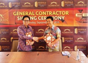 kiri-kanan : Penandatanganan kontrak pembangunan Roseville SOHO & Suites oleh Presiden Direktur Aldebaran Group,Franciscus Lugito dengan Presiden Direktur CBM Premier, Ir. Indratno S. Pribadi selaku kontraktor.