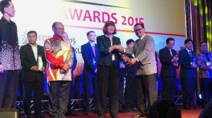 Ir,Ignesjz Kemalaarta MBA, Direktur Sinar Mas Land berhasil meraih penghargaan di kategori Tropical Building untuk The Breeze BSD City dalam ajang ASEAN Energy Award 2015 di Kuala Lumpur-Malaysia, (7/10/15).