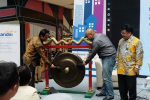 Pemukulan Gong Tanda Dimulainya Festival Properti Indonesia