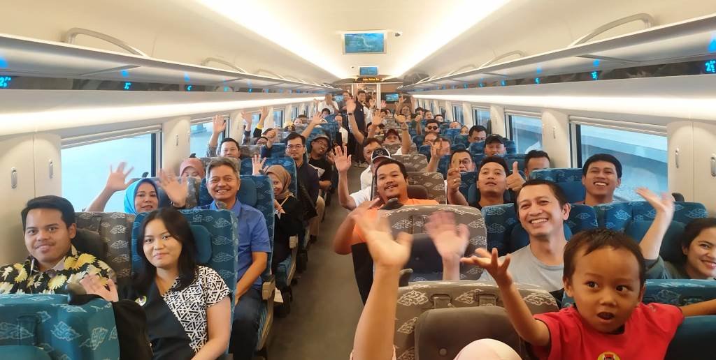 harga tiket kereta cepat Jakarta Bandung