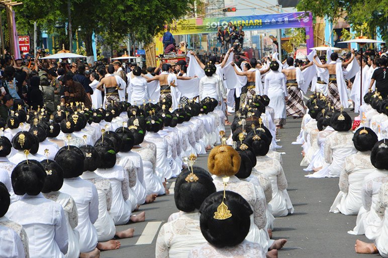 SOlo Menari
