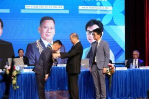 rektor untar