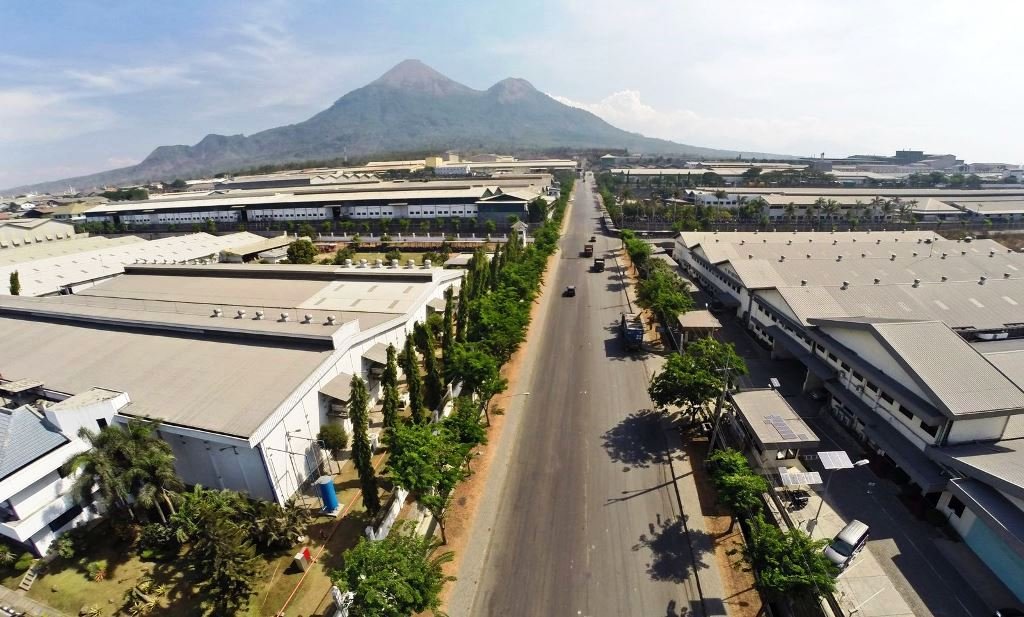 intiland, knight frank, kawasan industri