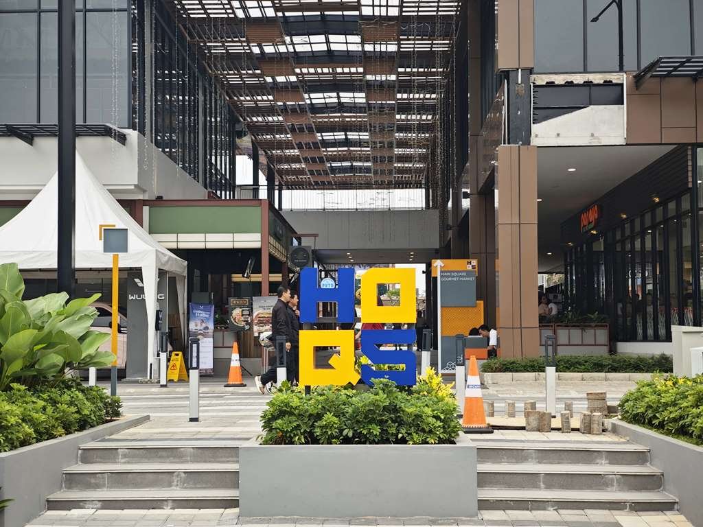 hampton square
