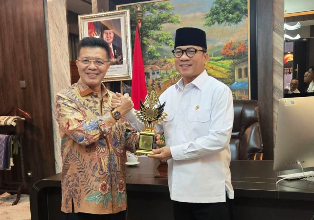 yandri susanto, indonesia property&bank award